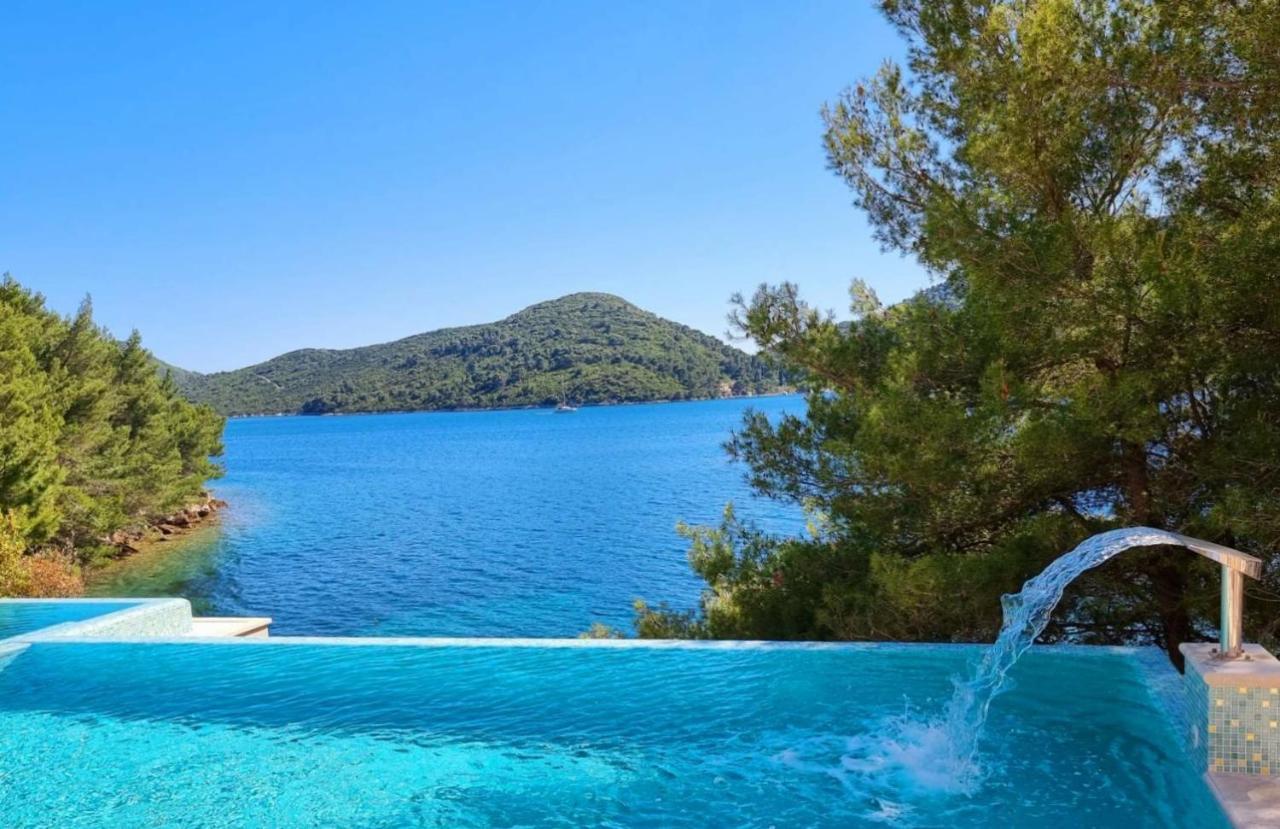 Beachfront Villa Brulupes In Secluded Bay Konstari エクステリア 写真