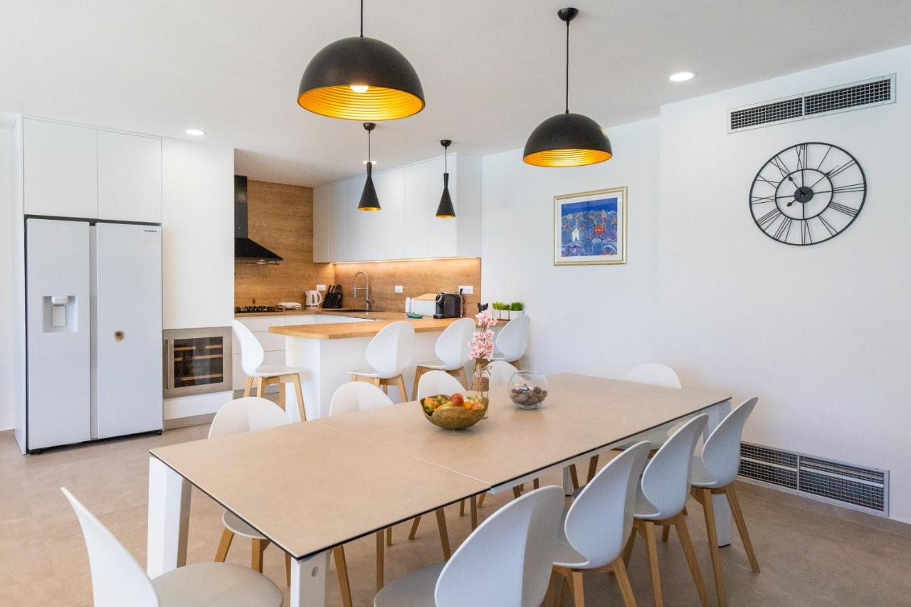 Beachfront Villa Brulupes In Secluded Bay Konstari エクステリア 写真