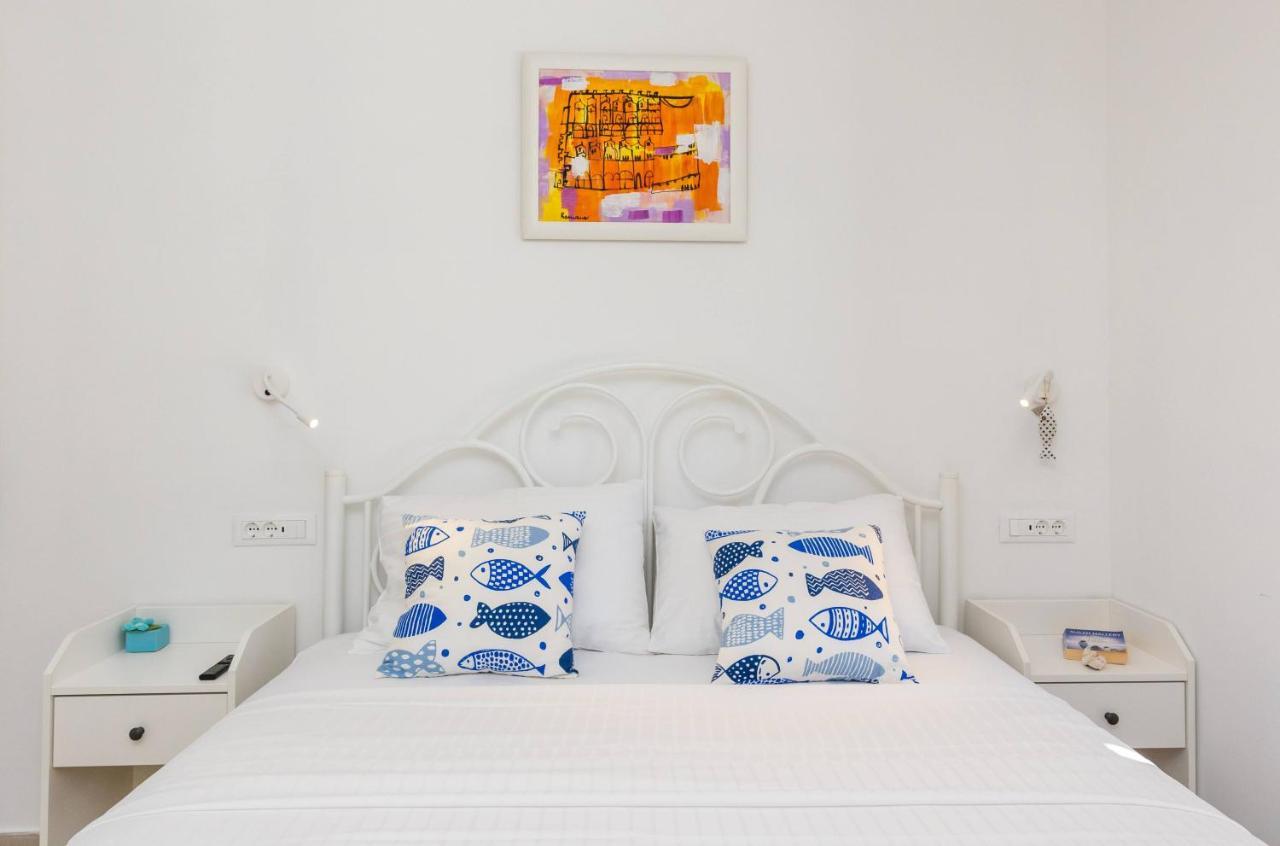 Beachfront Villa Brulupes In Secluded Bay Konstari エクステリア 写真