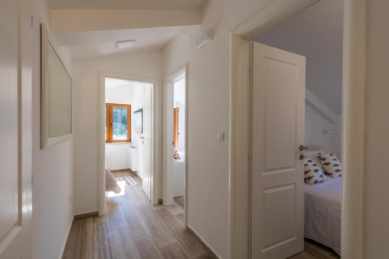 Beachfront Villa Brulupes In Secluded Bay Konstari エクステリア 写真
